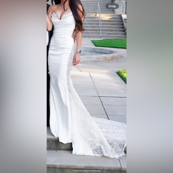 Valdrin Sahiti wedding bridal gown - Picture 2 of 3